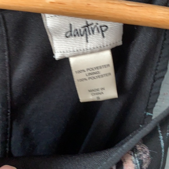 Buckle day trip black flora sundress size small - Picture 3 of 4